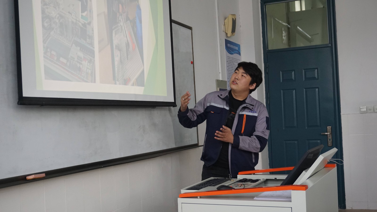 1639039681.jpg DSC08190(1).jpg